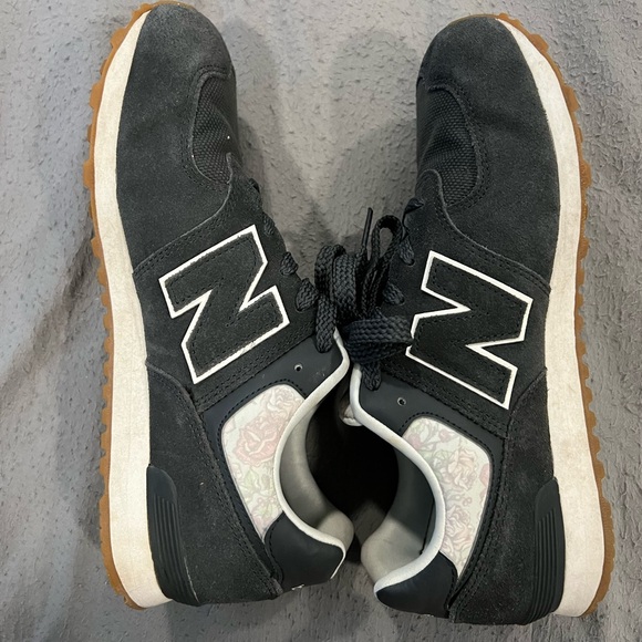 Womens new balance - Picture 3 of 4